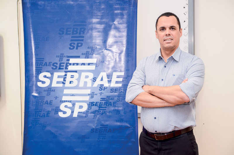 À frente do escritório do Sebrae, Rogério reconhece a tendência ao empreendedorismo